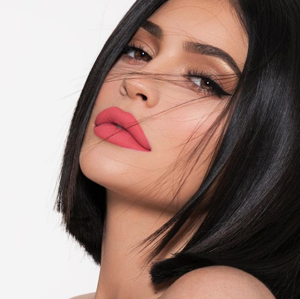 Kylie Jenner se quita relleno labios