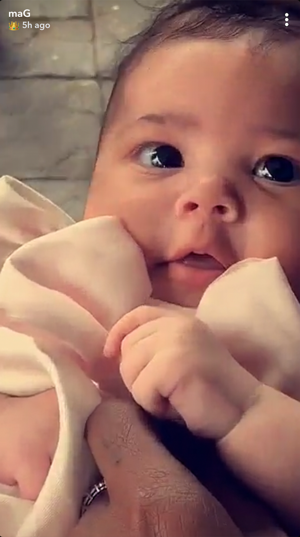 fotos-hija-stormi-kylie-jenner-kardashian-instagram