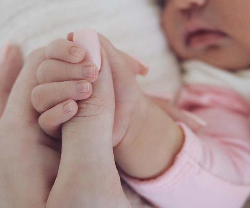 fotos-hija-stormi-kylie-jenner-kardashian-instagram
