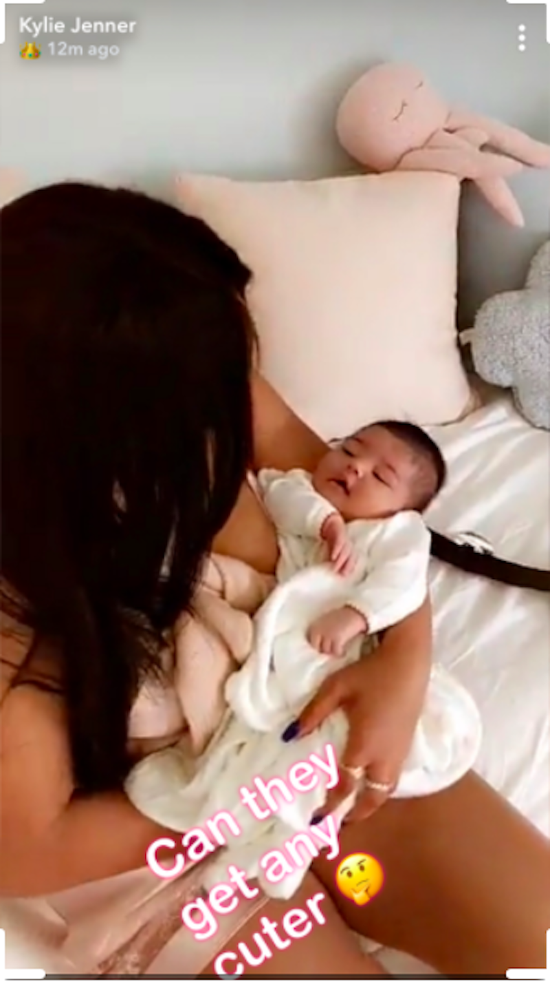 fotos-hija-stormi-kylie-jenner-kardashian-instagram