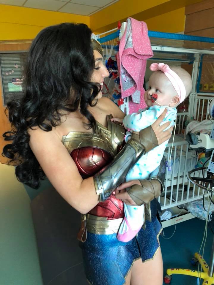 Gal Gadot visitó un hospital infantil