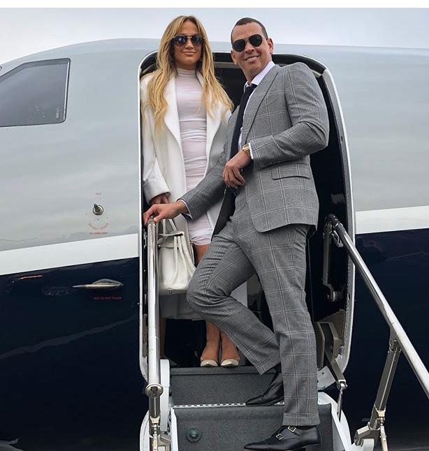 J Lo celebra cumpleaños