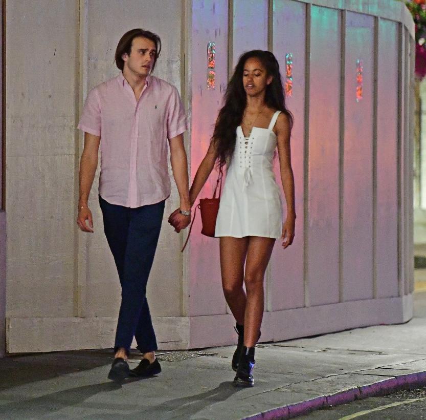 Malia Obama pasea por las calles de Londres