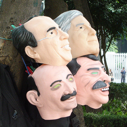 ¿Alguien dijo Halloween? ¡Ya vienen las máscaras de Luisito Rey!