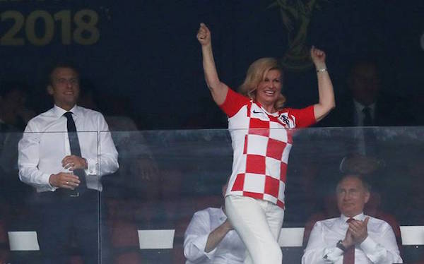 La presidenta de Croacia es la mayor aficionada de su selección