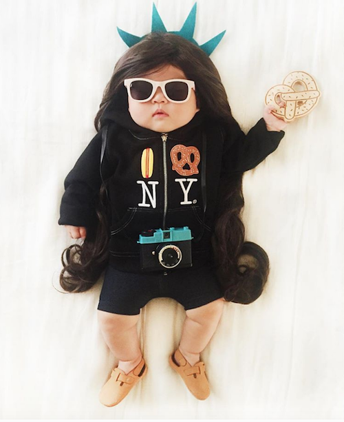 Mamá japonesa transforma las siestas de su hija en fotos increíbles