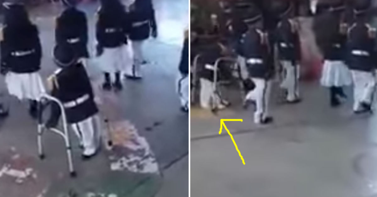 video-viral-nino-discapacitado-escolta-escuela-guerrero