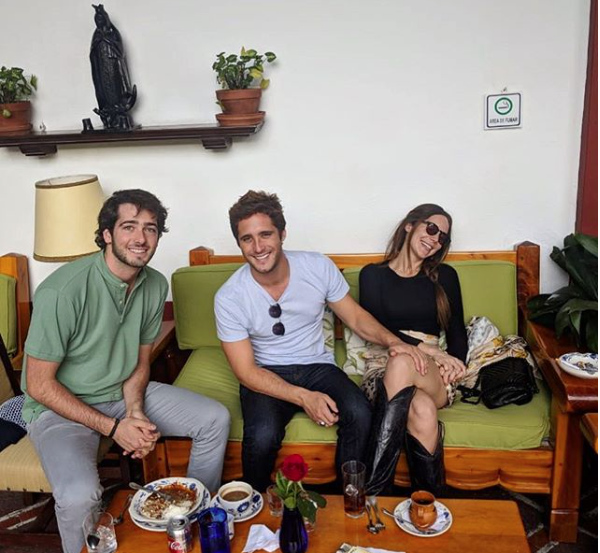 Entre Diego Boneta y Camila Sodi hay más que amistad