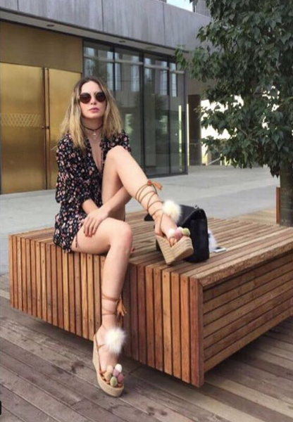 Belinda quiere poner de moda los sombreros del Chavo del 8