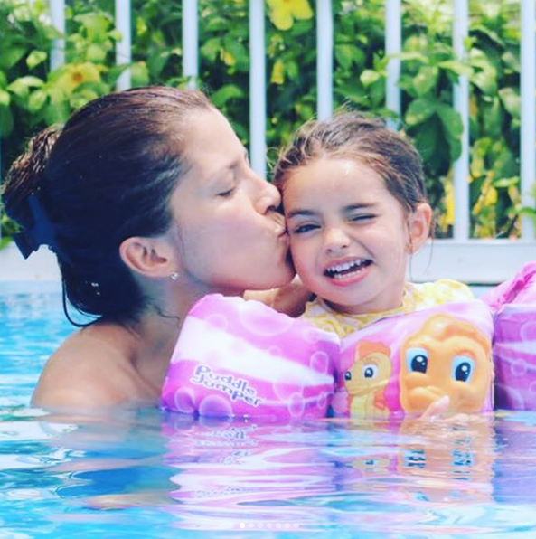 Aitana derbez festeja su cumpleanos