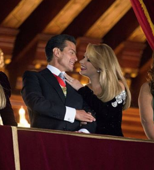 Angelica Rivera bailando