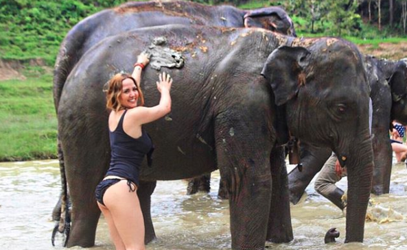 fotos-andrea-legarreta-posando-bikini-tailandia-elefante-instagram