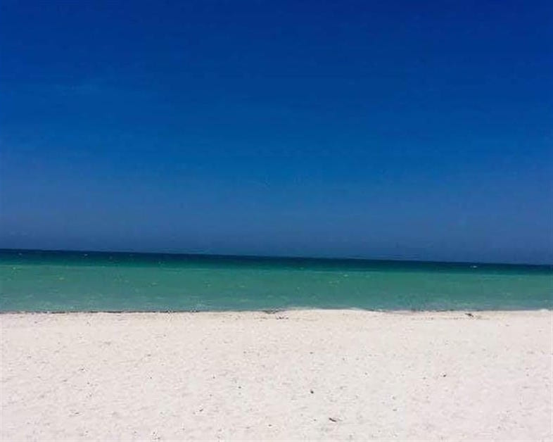 Es una puerta o la playa