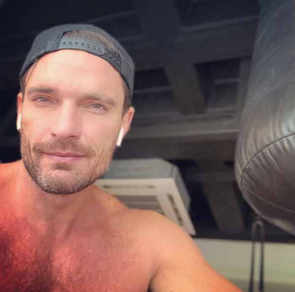 Julian Gil se reencuentra con su hijo