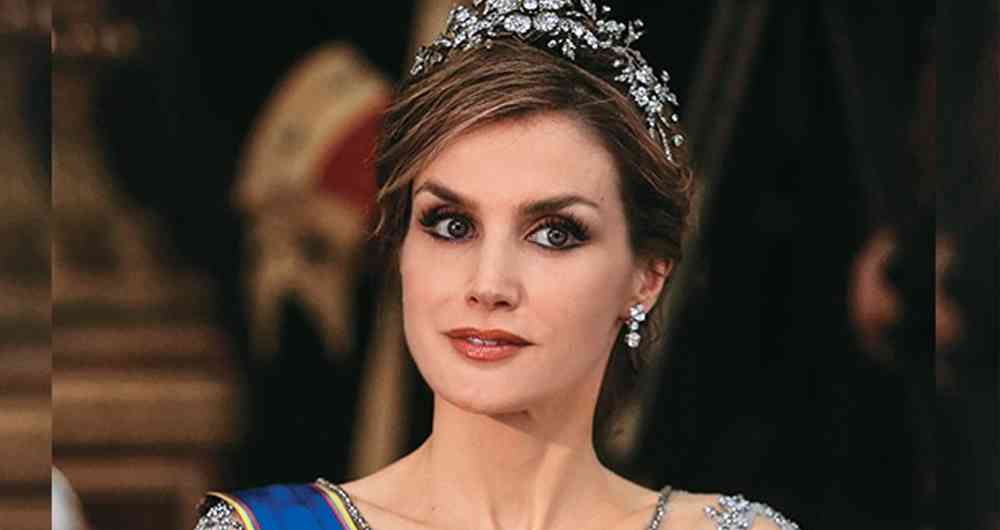 Letizia pone en peligro a la corona