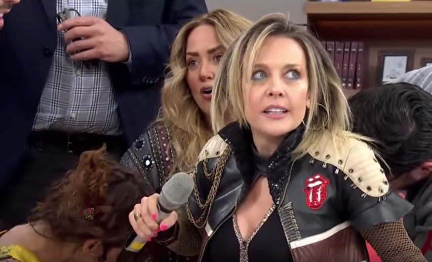 Fey y Andrea Legarreta pasan percance en Hoy