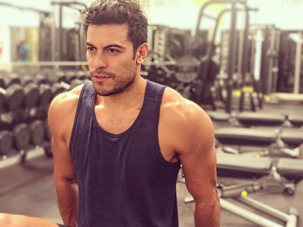 Carlos Rivera firma de autógrafos