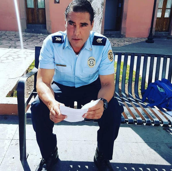 Eduardo Yañez cachetea a selor