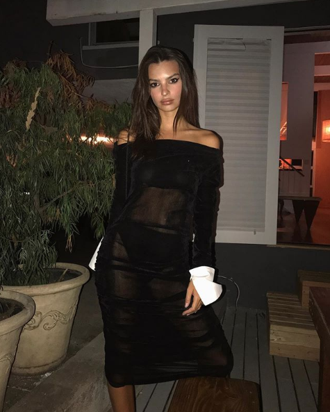 EmilY ratajkowski vuelve a publicar fotografía