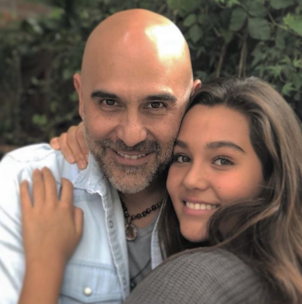 Hija hector Suarez Gomis e hijo Mayrin Villanueva novios
