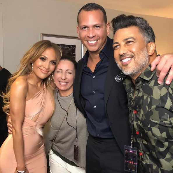 Jennifer Lopez presume cuerpazo