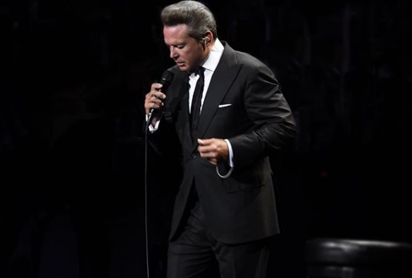 Luis Miguel Llora en San Antonio Texas