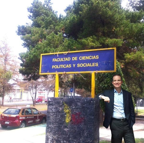 Mememes Ricardo Anaya en la UNAM