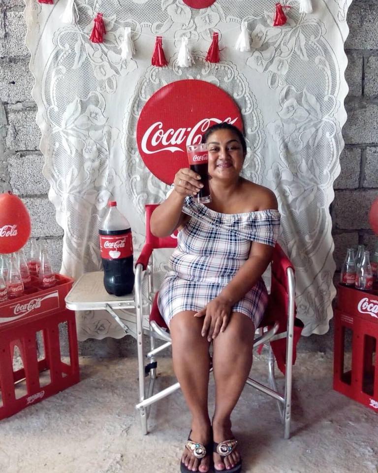 Senora Festejo Cumpleanos Coca Cola