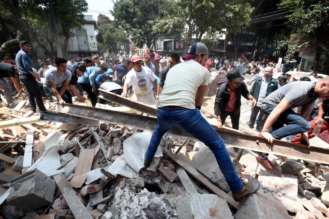 Recordamos a los hÃ©roes del 19S