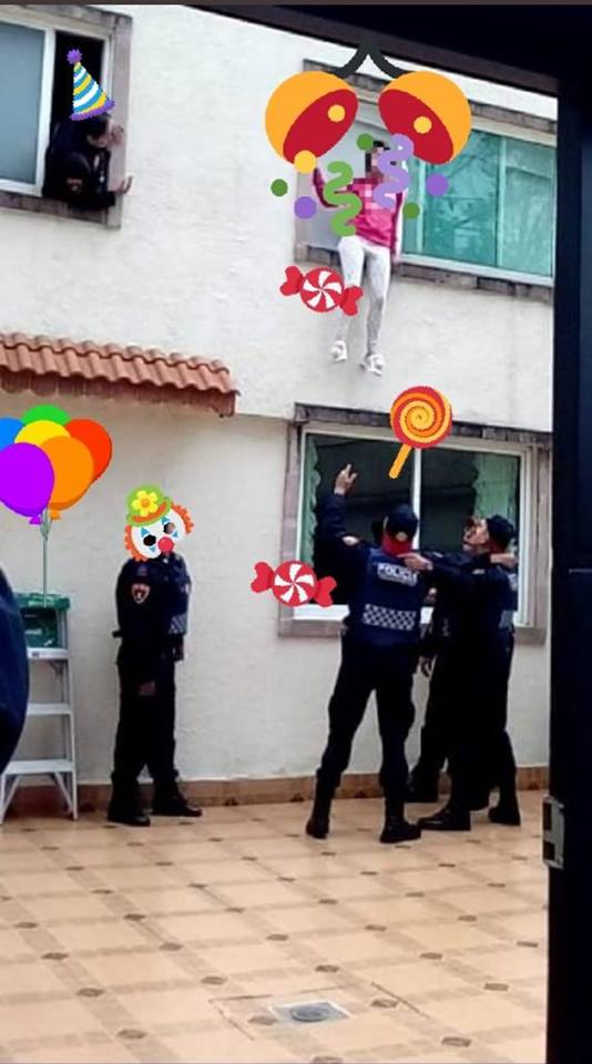 Chica intenta suicidarse desde primer piso le hacen memes