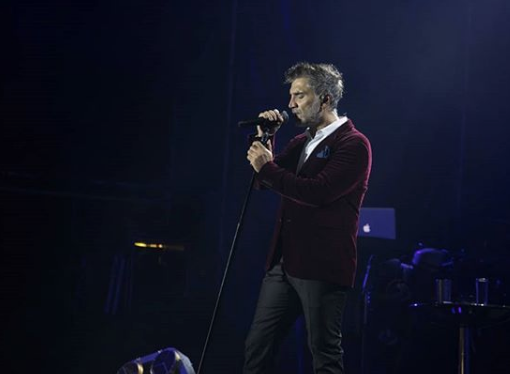 Alejandro Fernandez en estado inconveniente en concierto