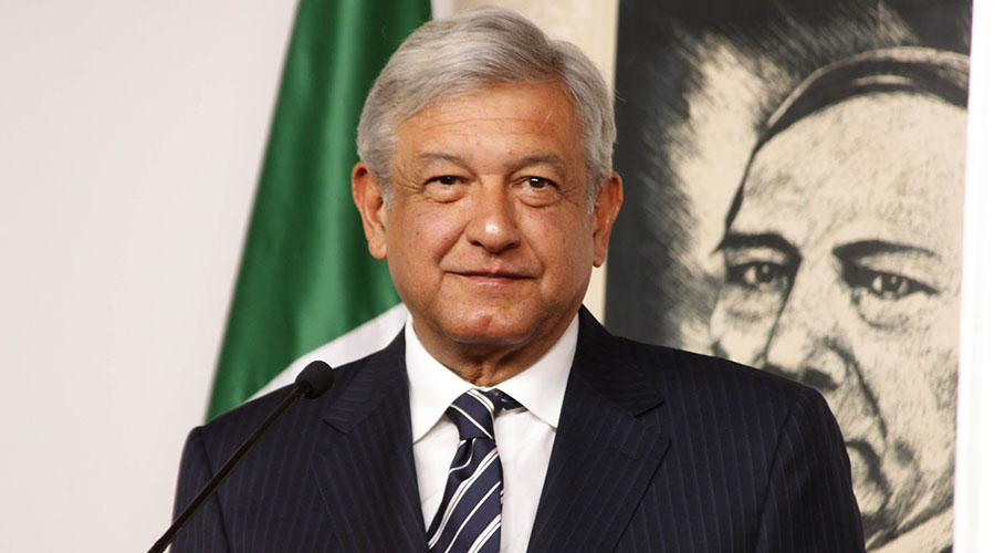 enrique pena nieto devela busto en honor a AMLO