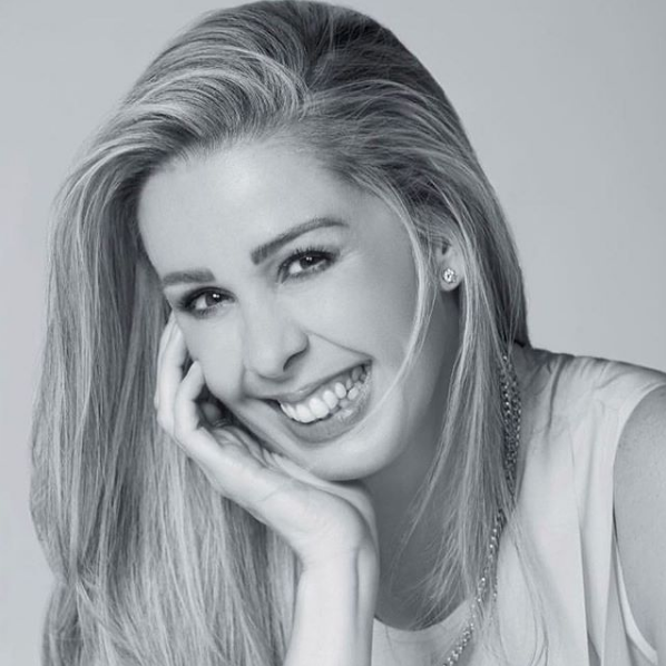 Atala Sarmiento llega a Intrusos