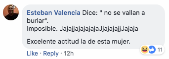 Chica se aplica relajante anal en la boca