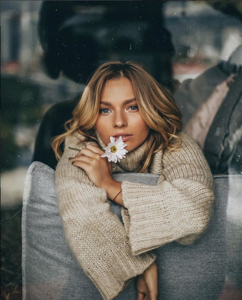 Hermana gemela Irina Baeva