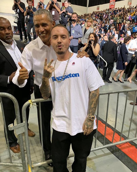 J Balvin y Barack Obama se encuentran en evento demócrata