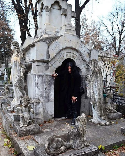 Mujer vampiro en rumania