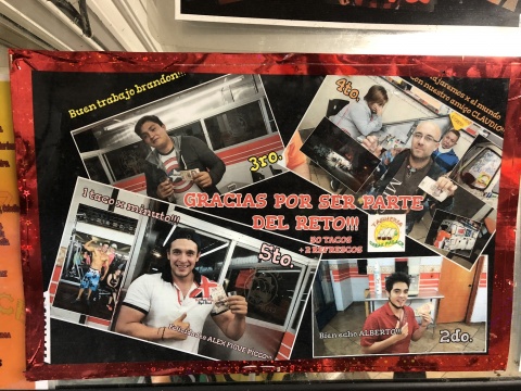 Taqueria paga por comer tacos