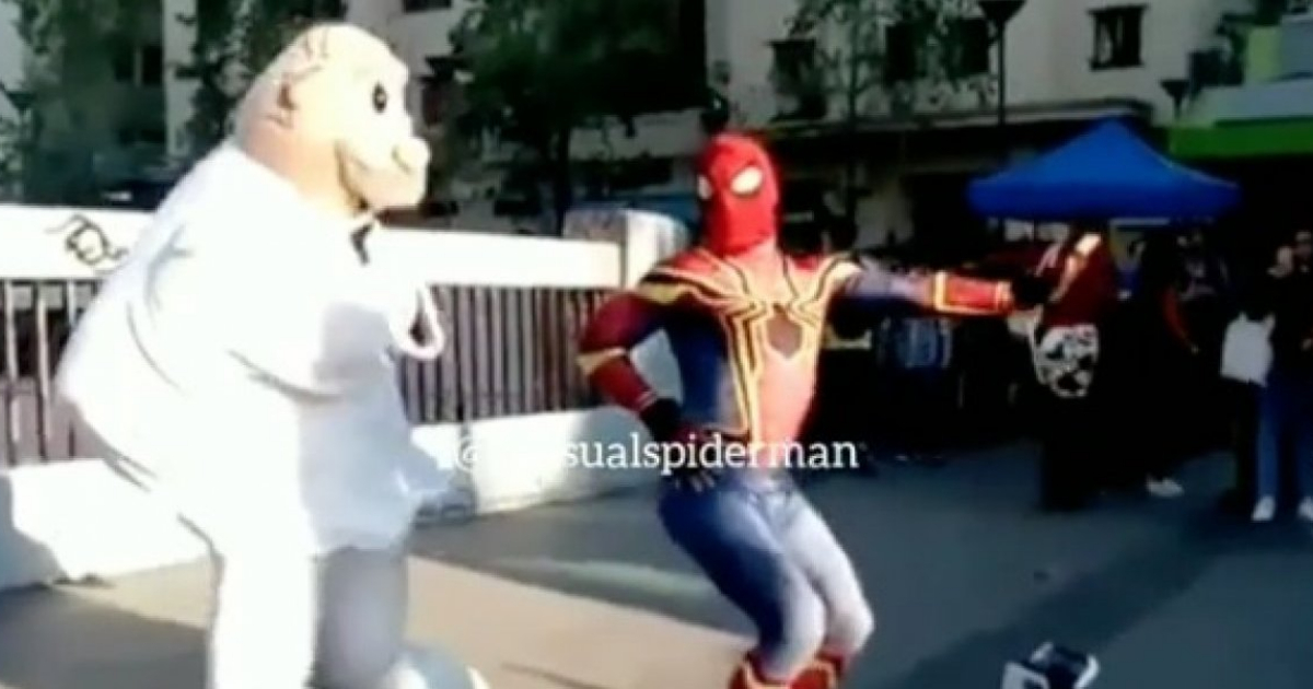 Dr Simi y Spiderman Bailando, Dr Simi Bailando, Spiderman, EstÃºpido Y Sensual Spiderman, Doctor Simi, Chile