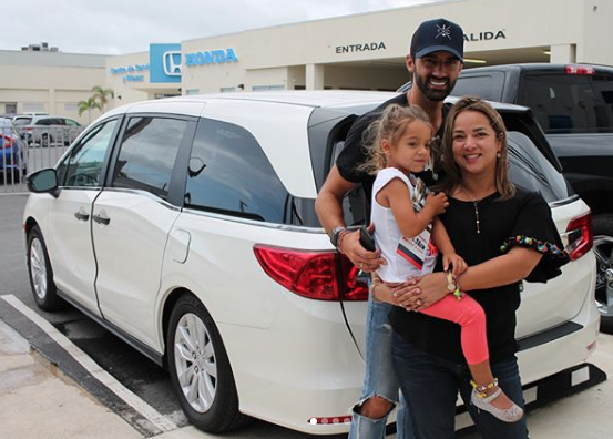 Adamari López recibe la visita de su hija en el hospital