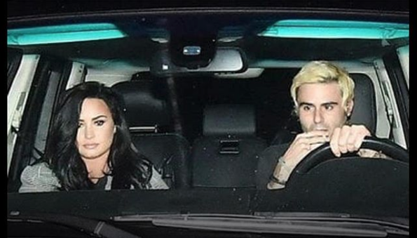 Demi Lovato es captada fuera de rehabilitación