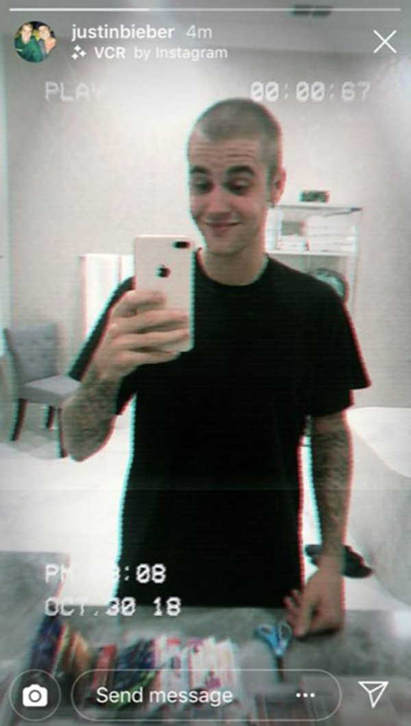 Justin Bieber se rapa por completo