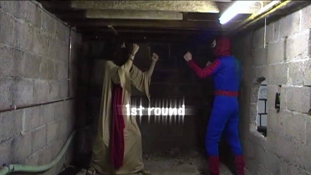Spider-Man y Jesucristo pelean por el alma de Stan Lee