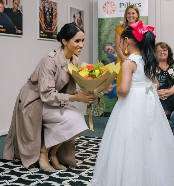 Meghan Markle rompe el protocolo real una vez más