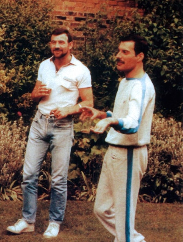 Bohemian Rhapsody no mostró a Jim y Freddie Mercury juntos