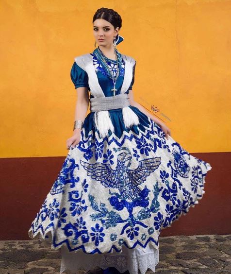 Miss México sorprende con vestido huichol en Miss Universo