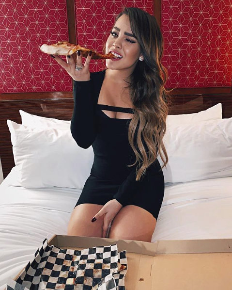 Danna Paola se hizo un tatuaje en la cabeza