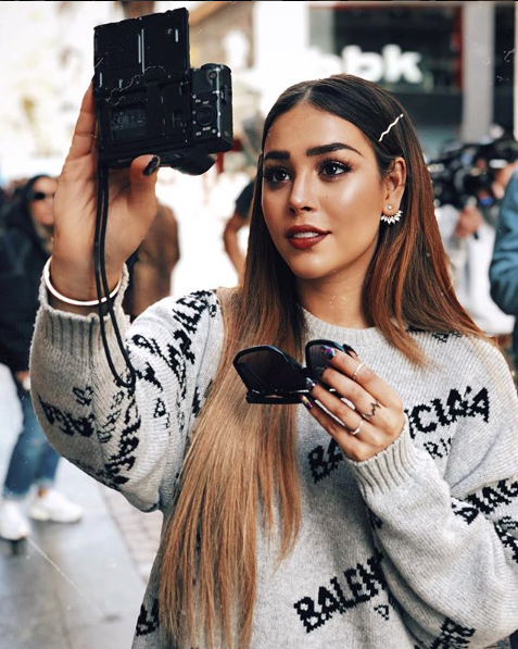 Danna Paola se hizo un tatuaje en la cabeza