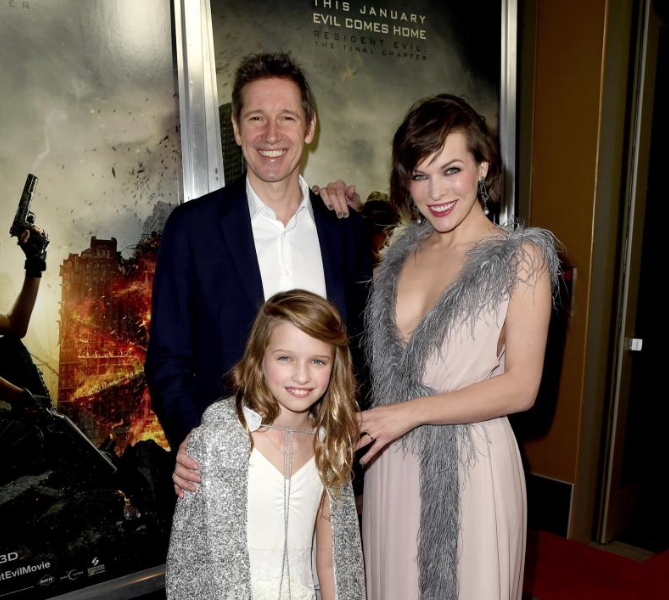 La hija de Milla Jovovich, Ever Gabo, es igualita a ella