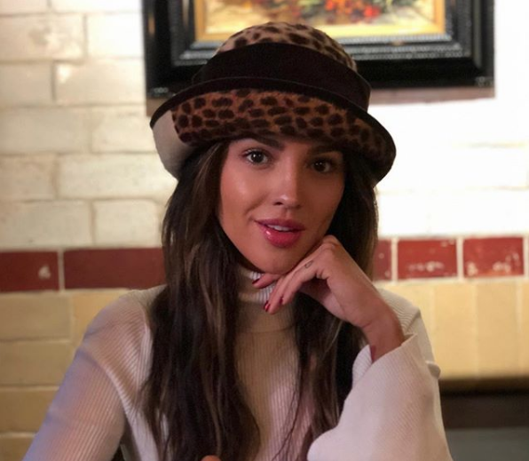 Mamá de Eiza González le toma fotos